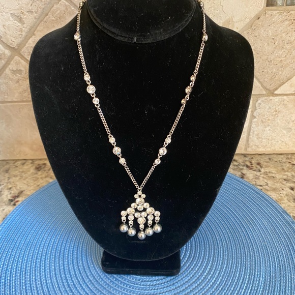 GIVENCHY PEARL AND RHINESTONE Vintage NECKLACE - Picture 7 of 11